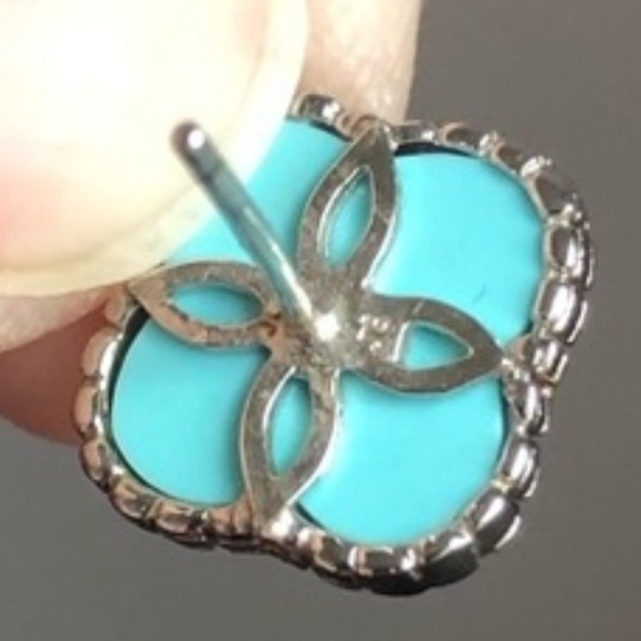 Elegant Sterling Silver Turquoise Clover Earrings - Picture 4 of 4
